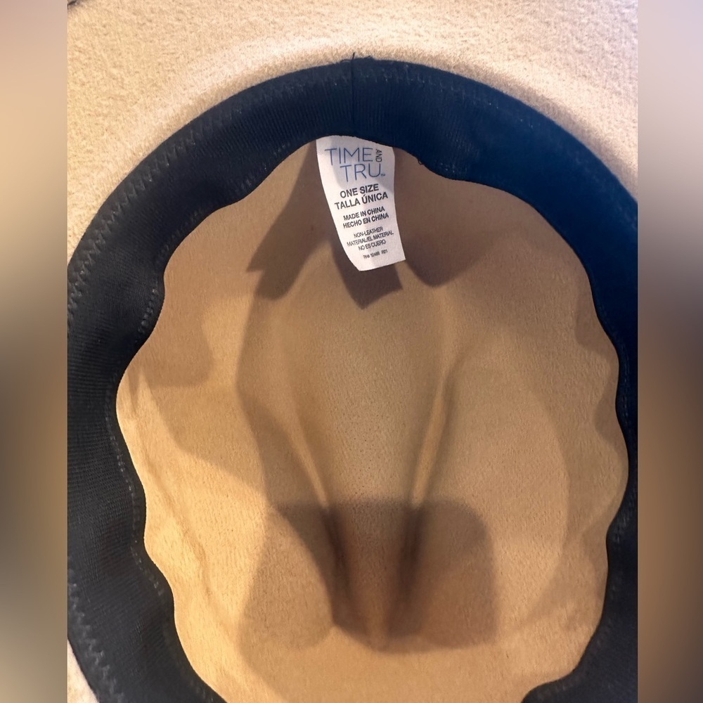 FREE W/BUNDLE NWT Hat​​ - Picture 6 of 6